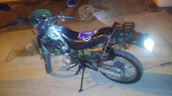 En venta bonita moto