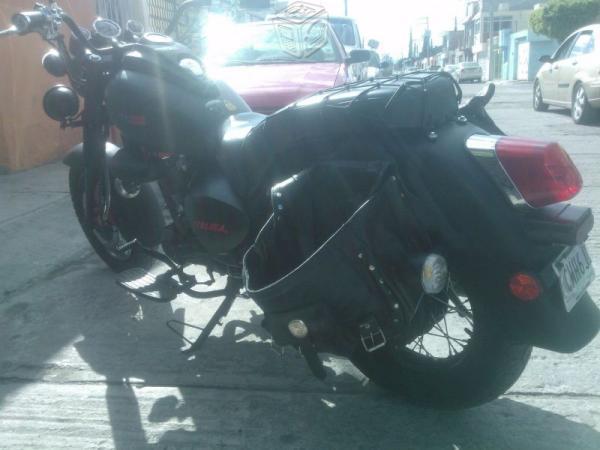 Bonita moto tipo choper 200cc -14