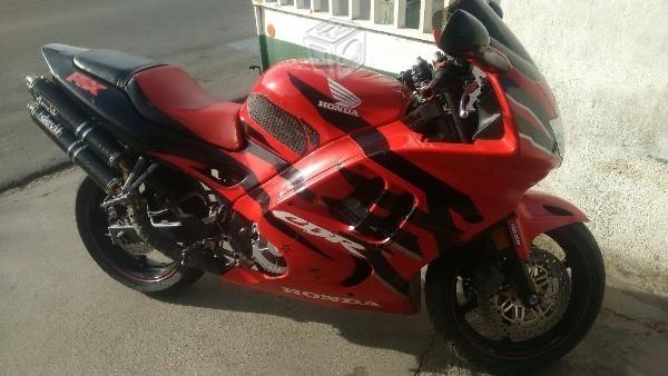 Honda cbr 600r recien llegada -98