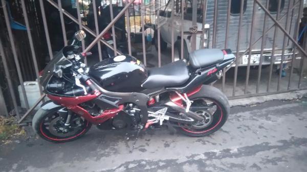 Barata yamaha R6s pista -06