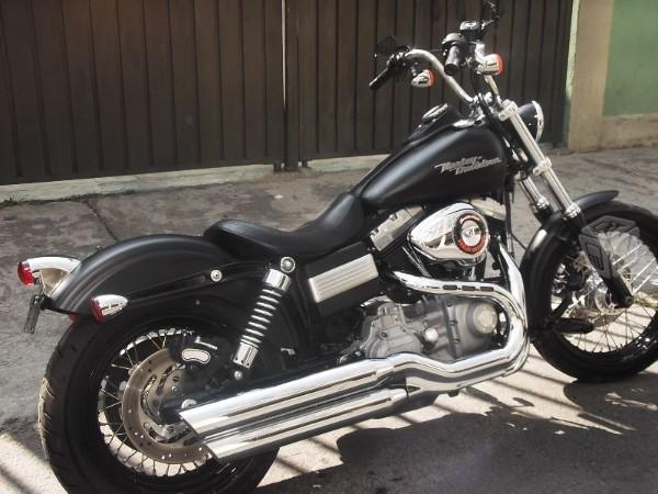 Harley dyna streetbob 1600cc seminueva -09