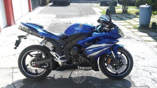 Yamaha r1 solo efectivo -07