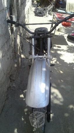 Motocicleta cros yamaha -95