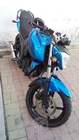 Motocicleta fz16