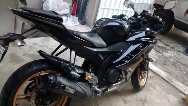 Yamaha r15 20014