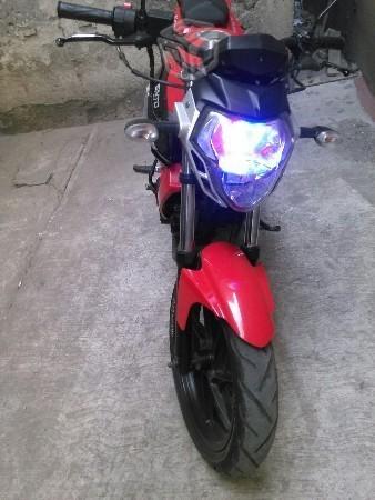 Um Xtreet 180 cc (Vento) v/c -14