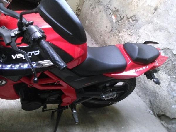 Um Xtreet 180 cc (Vento) v/c -14