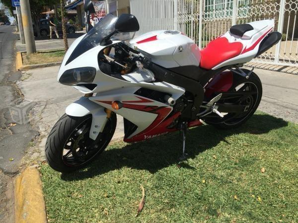 R1 excelente trato -07