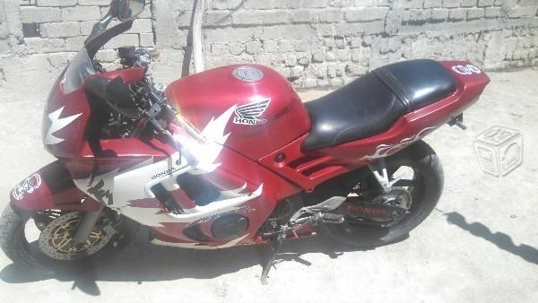 Vendo O Cambio Moto De Pista CBR600 -97