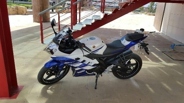 Yamaha R15 -15