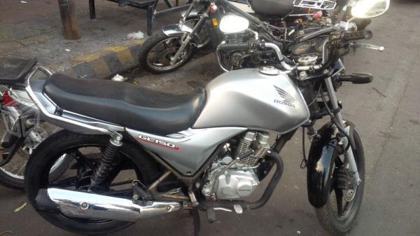 Honda GL gris 150cc -13