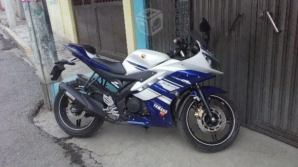 Yamaha R15 -15