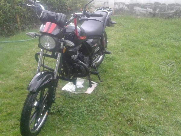 Motocicleta rebellian -16