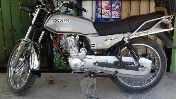 Moto Honda 125 CGL -16