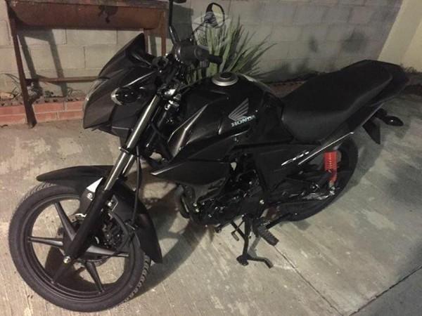 Moto honda CB1 -16