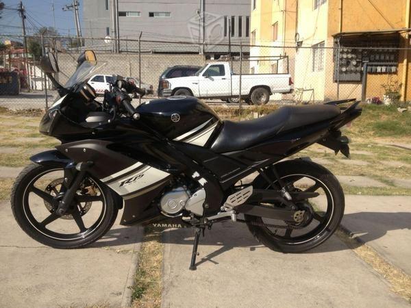 Yamaha R 15 -12