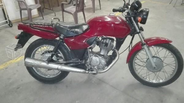 Motocicleta honda -07