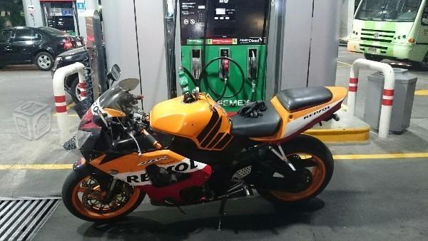 Honda 929 rr -01