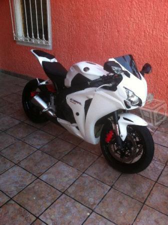 Honda cbr 1000RR5 -08