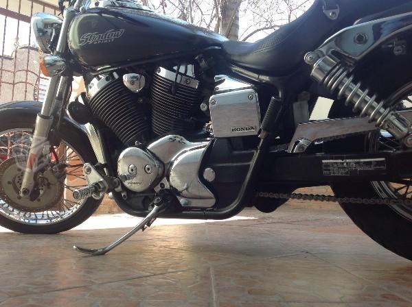 Moto Shadow 750cc. -06