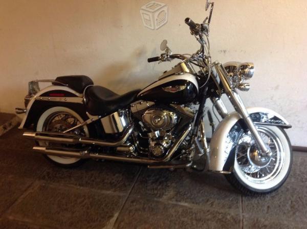 Motocicleta Harley Davidson Softail Deluxe -07