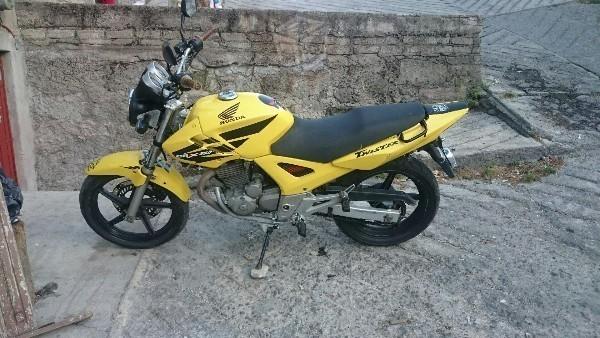 Moto Honda twister 250 -11