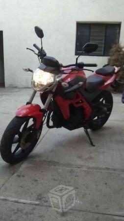 Vento casi nueva 200cc -15