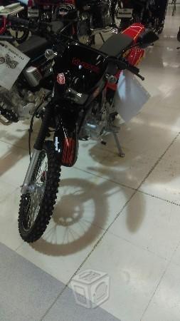 Motocicleta BOBCAT.125