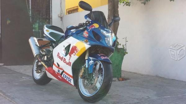 Impecable suzuki gsx-r 750, de pista, a tratar -04