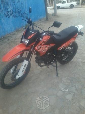 buena moto casi nueva -15