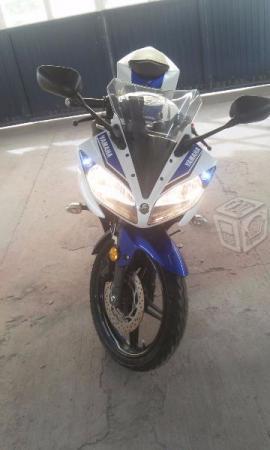 Bonita Yamaha R15 Edicion Especial Blanco/Azul -14