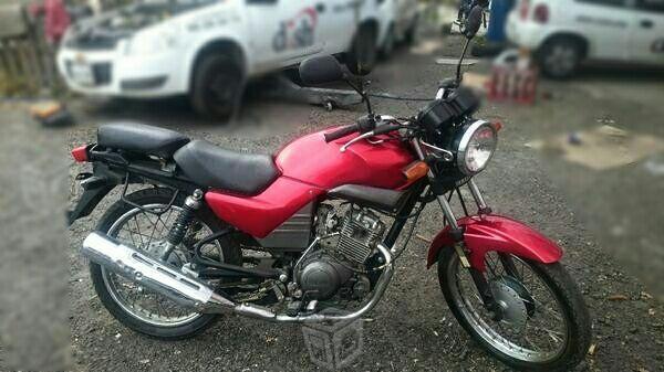 Motocicleta Roja Yamaha -13