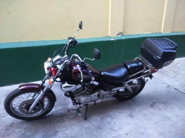 Motocicleta yamaha virago -07