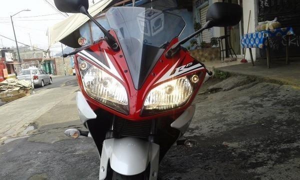 Yamaha r15 -15