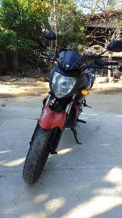 Motocicleta yamaha mod. -13