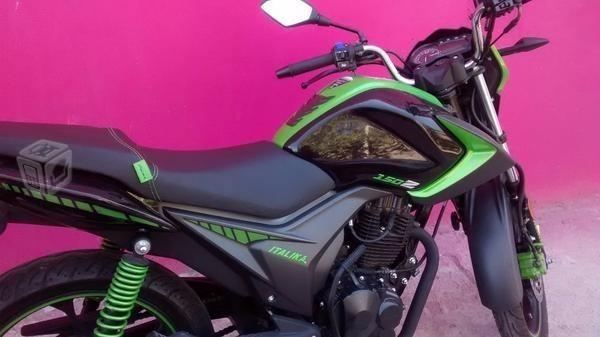 Moto 150z verde y negro -15