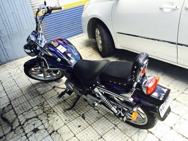 Suzuki GZ150 como nueva -12