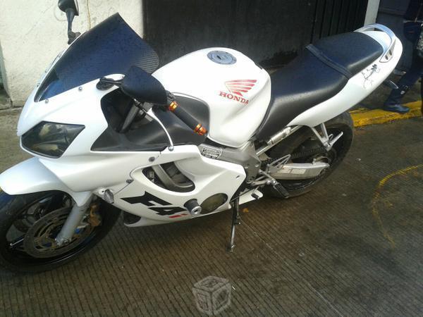 Exelente cbr 600 f4i -04