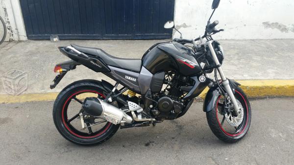 Yamaha FZ 16 compara cambio -12