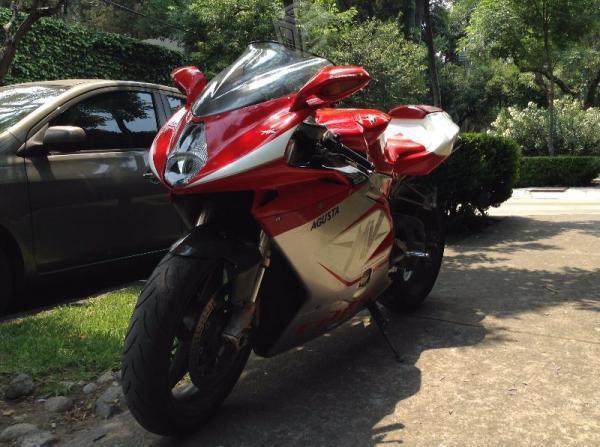 Motocicleta de pista mv agusta f4 factura de agenc -01