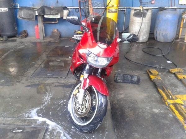 Moto vtr honda con colin de rr 1000 amricana -98