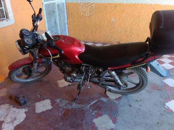 Buena moto MB 150