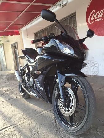 R15 Yamaha