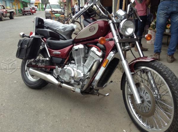 Suzuki Intruder 805 impecable 57 mil atratar -96