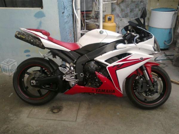 Preciosa yamaha r1 -07