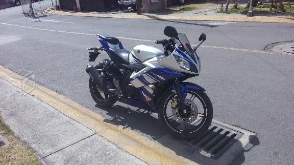 Yamaha R15 -15