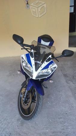 Yamaha R15 -15