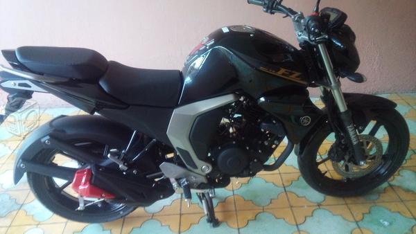 V/C Moto Yamaha por automóvil -16