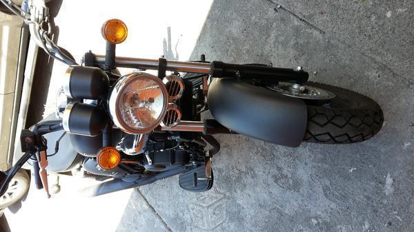 Motocicleta KEEWAY 200 -14