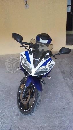 Yamaha R15 -15